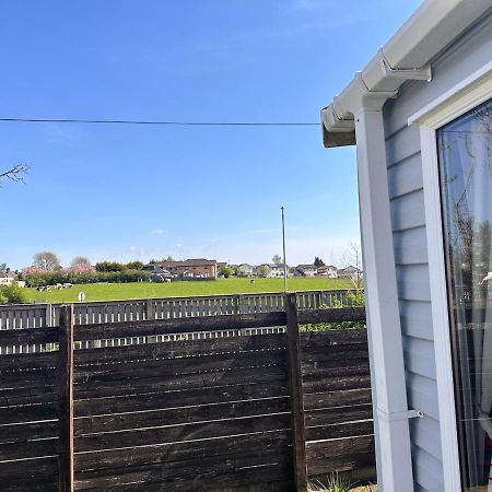 3-Bedroom Swift Caravan - Uddingston, Глазгоу Екстериор снимка