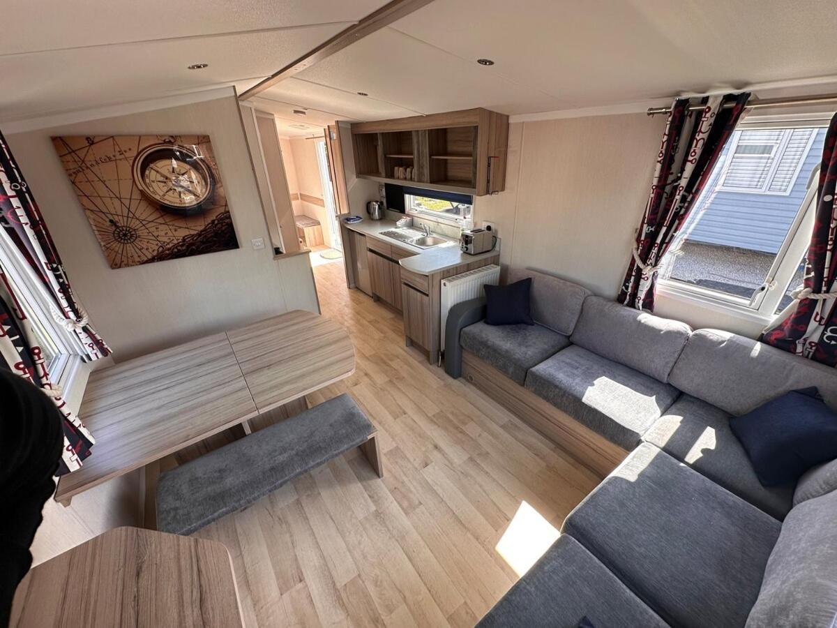 3-Bedroom Swift Caravan - Uddingston, Глазгоу Екстериор снимка